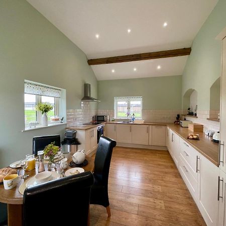 Fieldsview Villa Wrexham Ngoại thất bức ảnh