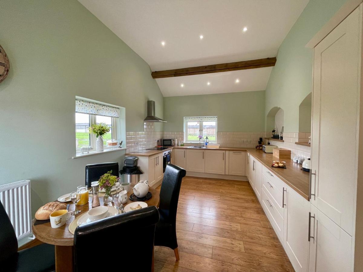 Fieldsview Villa Wrexham Ngoại thất bức ảnh