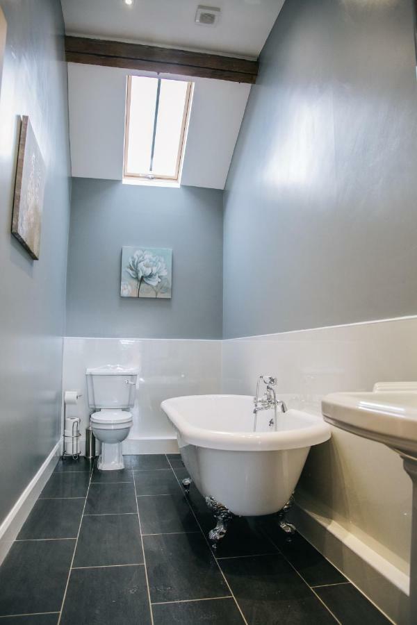 Fieldsview Villa Wrexham Ngoại thất bức ảnh